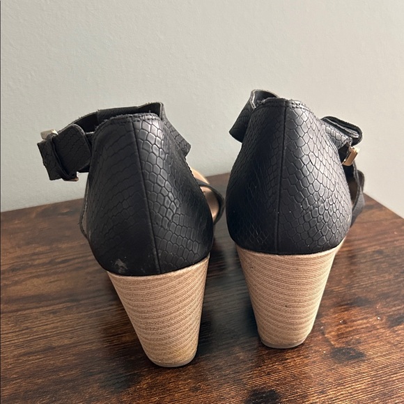 Dr. Scholl's Women's Barton Ankle Strap Wedge Sandals | 9 - Picture 2 of 4